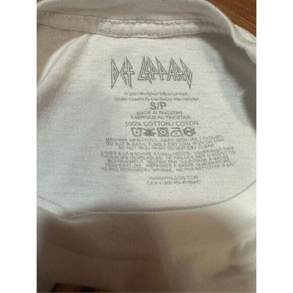 Def Leppard Shirt High n Dry Tee size Small - Picture 6 of 6
